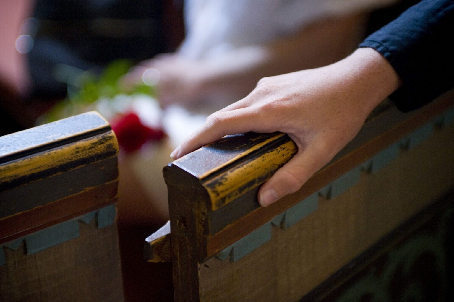 detaljbild inne i kyrka